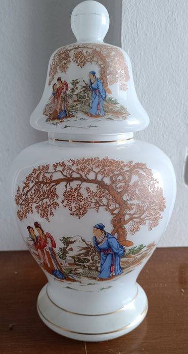 Pote / vaso decorativo chinês vidro Opalino com tampa com 45 cm altura