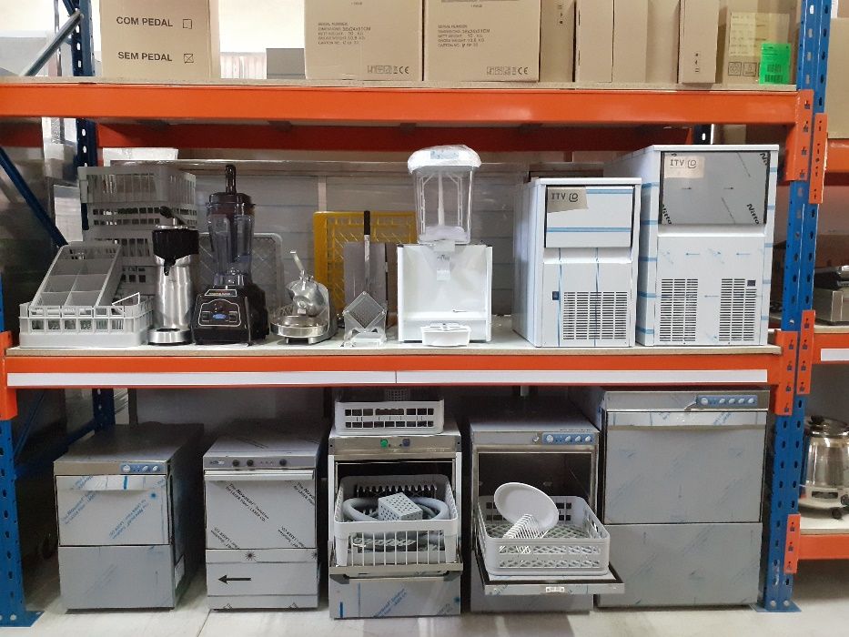 NOVOS E USADOS - Bancadas Inox, Vitrines...