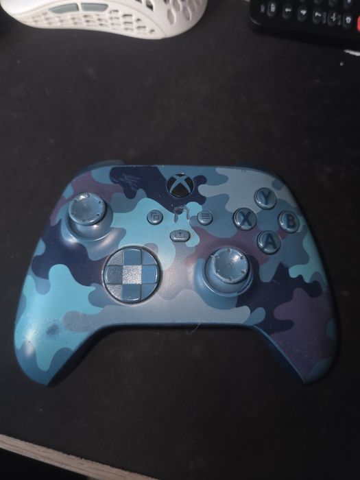 pad Xbox minerał camo