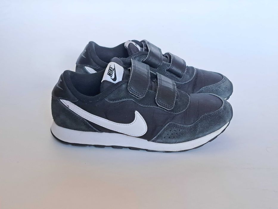 Дитячі кросівки Nike MD VALIANT, EU 33