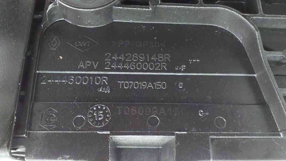Base / caixa da bateria RENAULT Megane III (BZ0_)