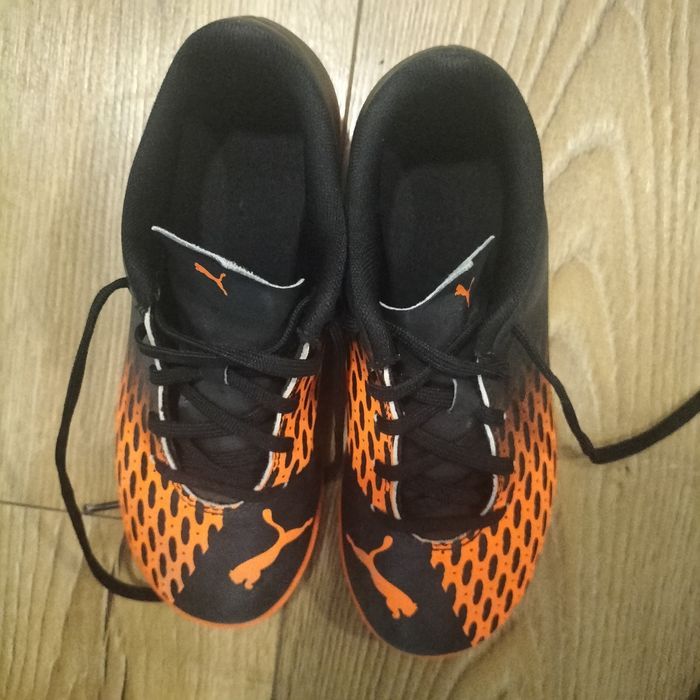 Buty do piłki Puma r. 33