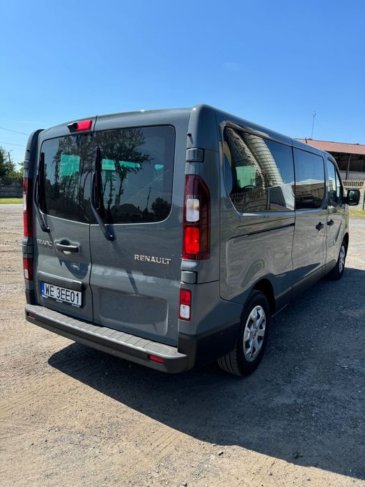Wynajem busa Renault Trafic 9os 230zl/doba