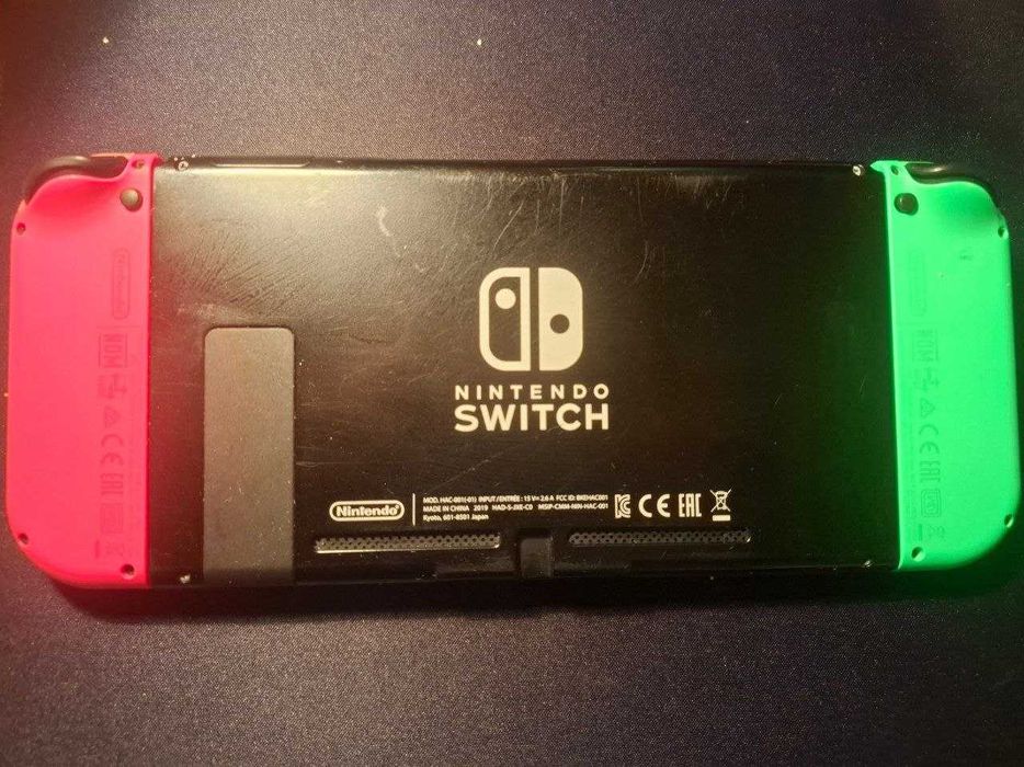 Nintendo Switch v2 + 128GB karta SD