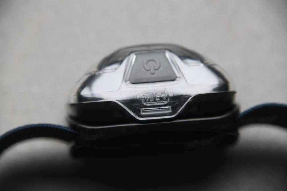 Laterna de cabeça Petzel Tikka