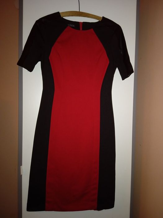Sprzedam sukienkę czarno czerwona
