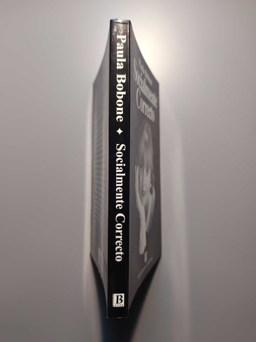 Socialmente Correcto - Paula Bobone