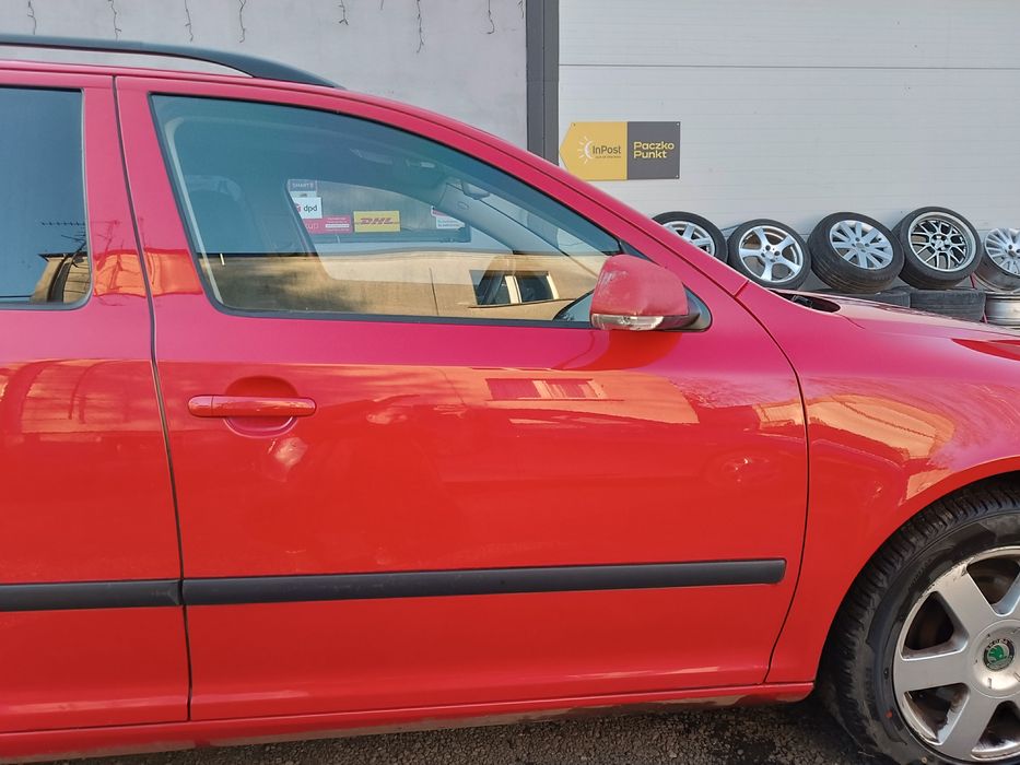 Skoda Octavia 2 II - Drzwi przód przednie prawe kpl. 8151