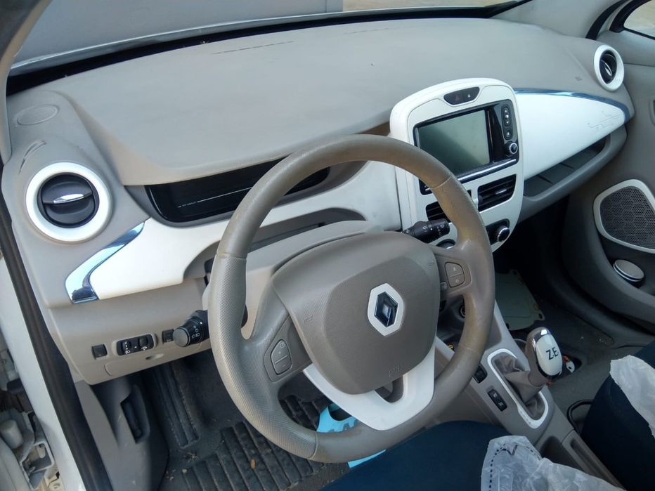 RENAULT ZOE - 2013 - Para Peças