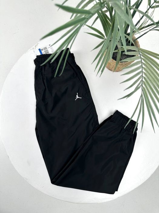 Штани плащівка від Jordan | Штаны плащевка от Jordan