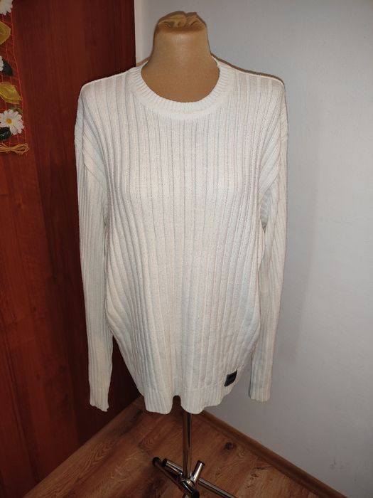 Sweter biały męski.
