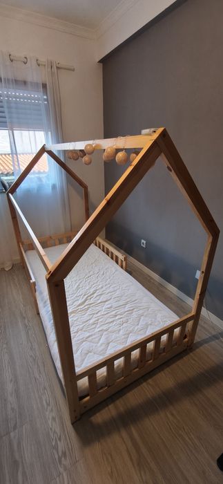 Cama Montesori estilo cabana com Colchão incluído!