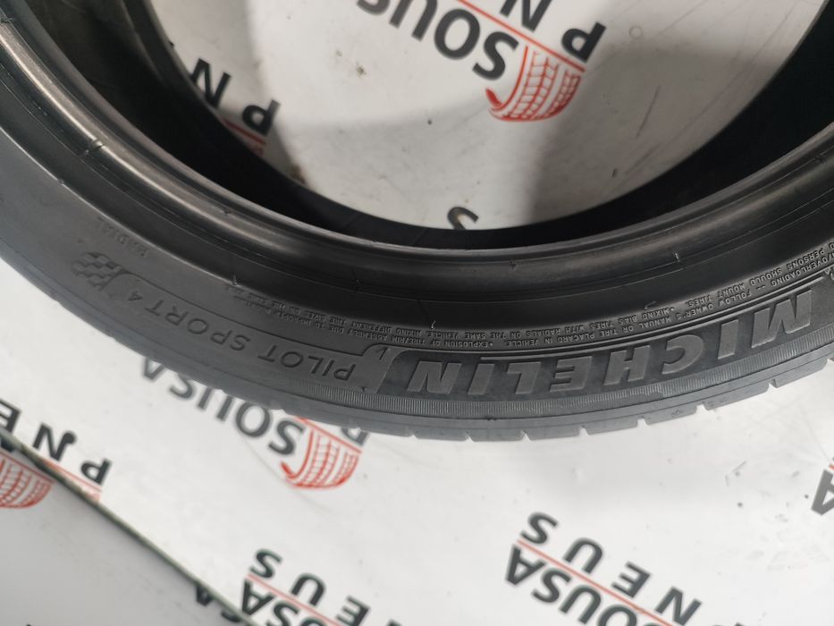 2 pneus semi novos 225-45R19 Michelin - Oferta da entrega