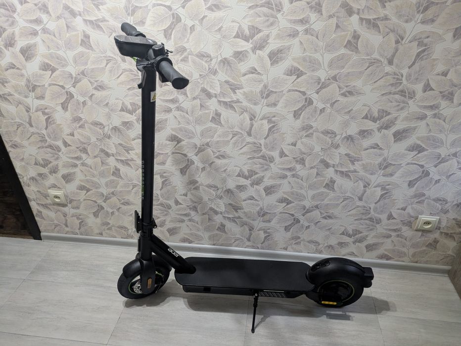 Електросамокат Acer Scooter 5 Advance AES025 (GP.ESC11.015)
