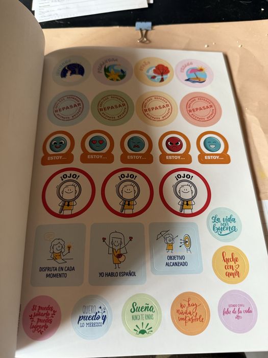 Emoticon - Caderno de actividades