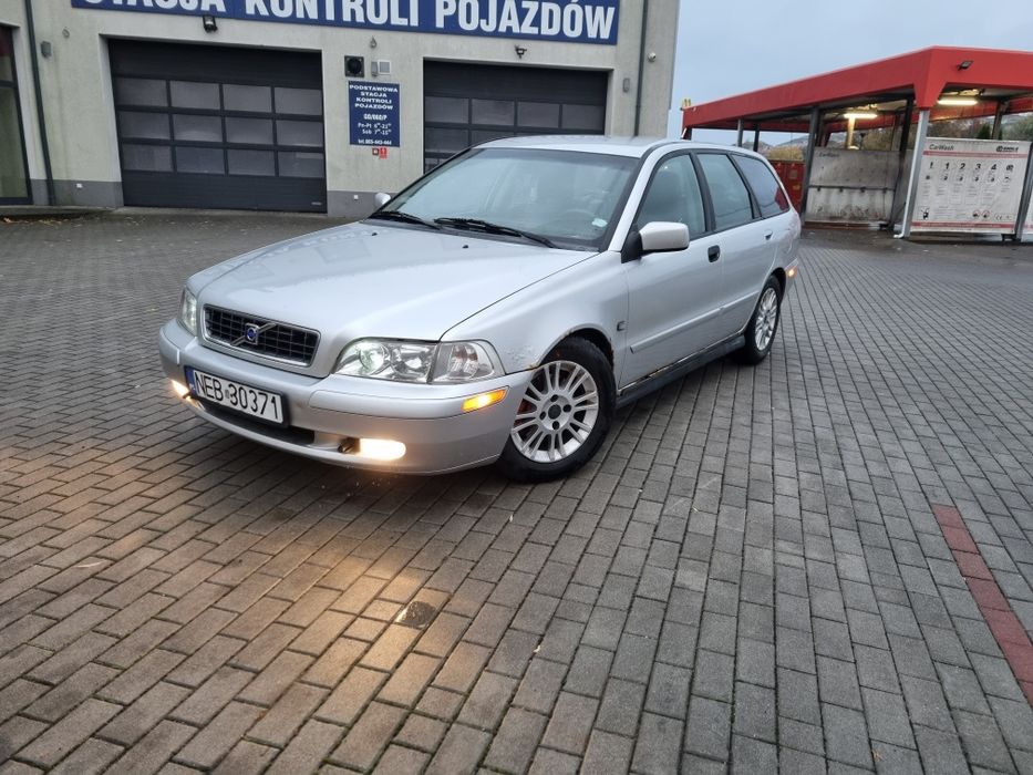 Volvo V40