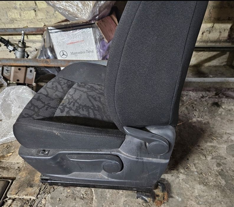 Водительское сидение Peugeot 3008, сидіння пежо 3008