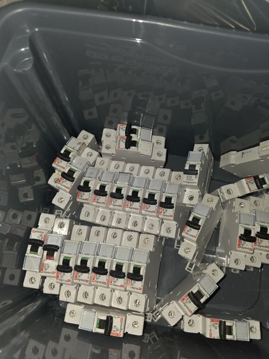 Wyłącznik nadprądowy legrand B16