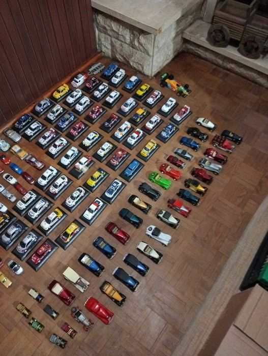 Lote 173 Miniaturas (Rali Anos 80/90 + Literatura Completa e Réplicas de carros antigos e vários modelos)