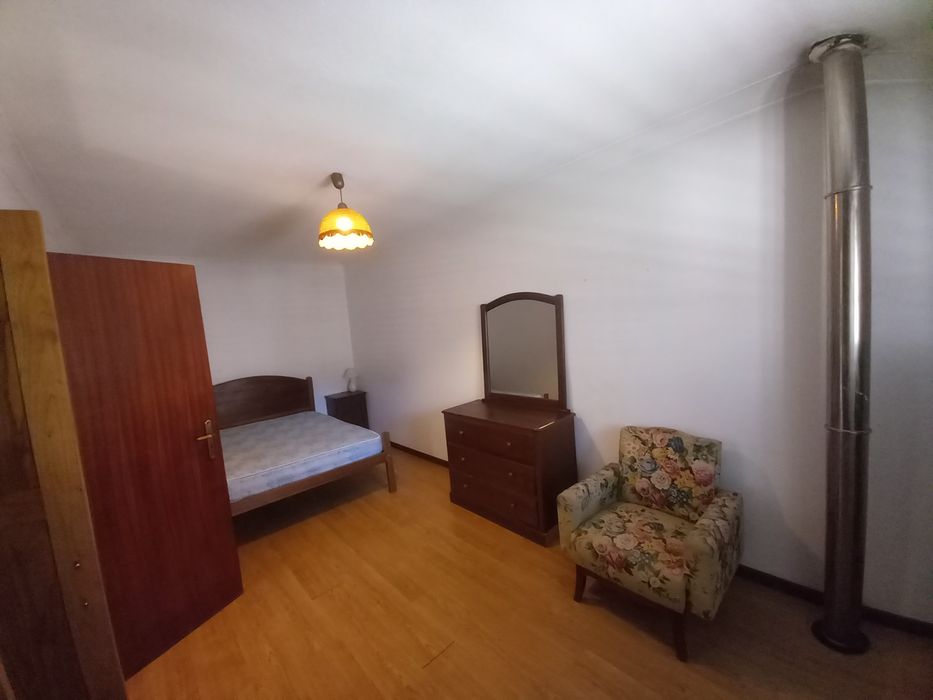 Moradia em pedra T1+1 em Arcozelo da Serra