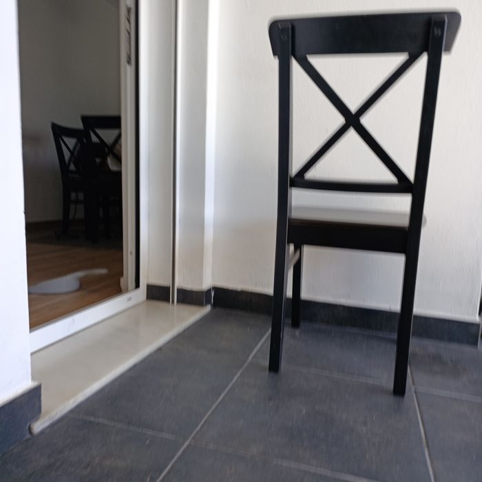 Vendo 6  cadeiras IKEA modelo rosentorp- preto , em excelente estado
