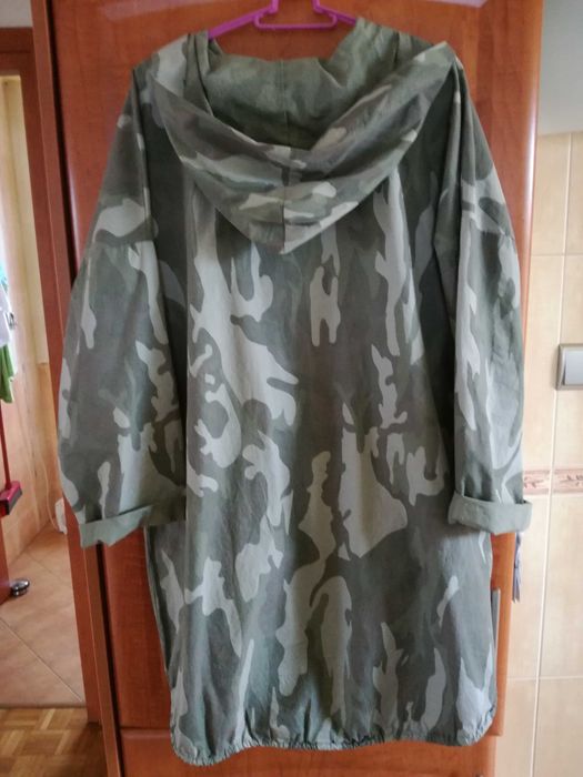 Lekka,  kurtka parka.