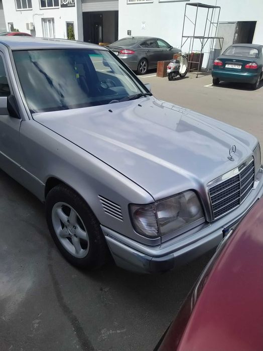 Продам Мерседес 124