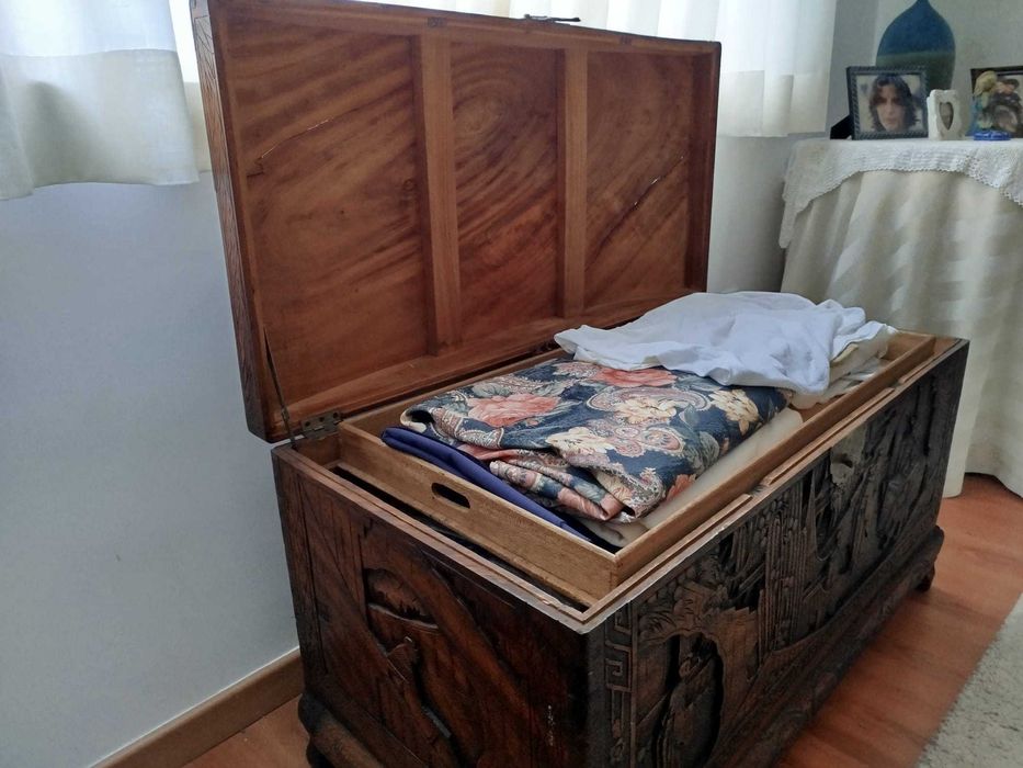 Cómoda vinda da India