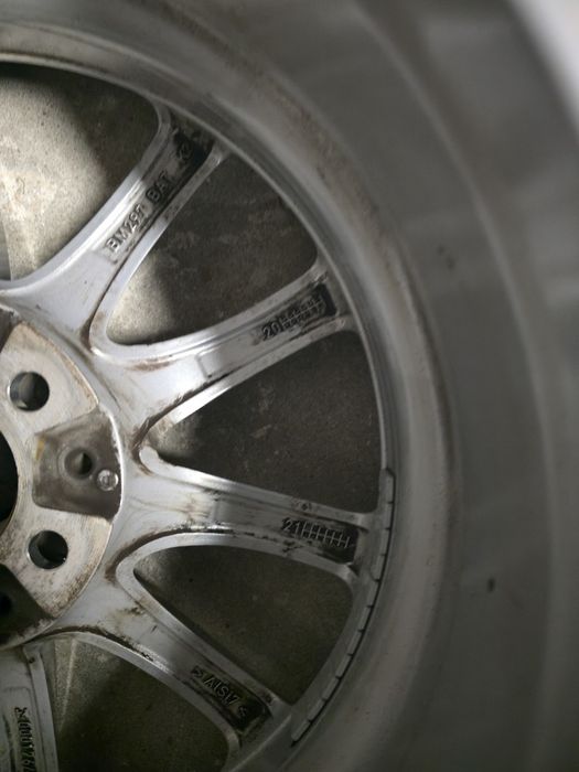 Alufelgi bmw wraz z oponami