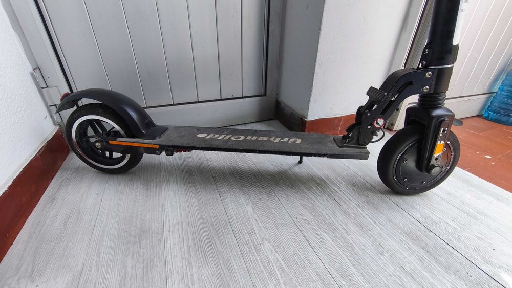 Trotinete elétrico Urbanglide 85s (350W) (da erro E9)