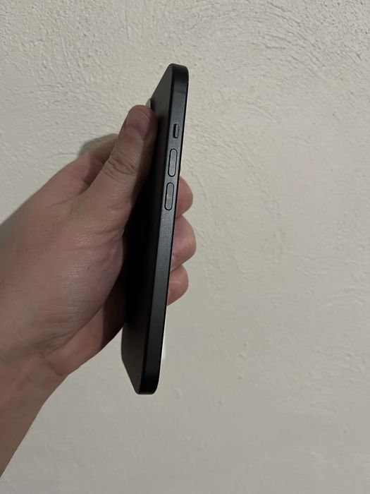 Продам iPhone 15 256 eSim