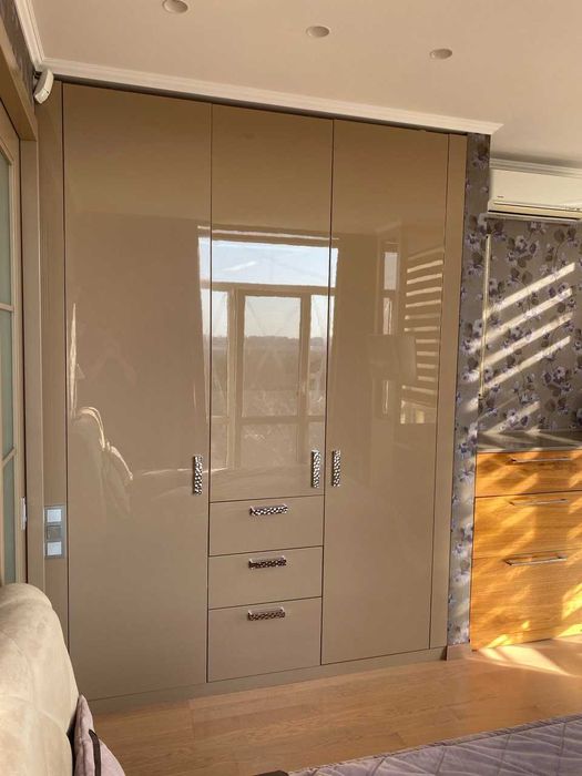 Продам 4 ком квартиру в клубном доме Рабочая Каверина Уральская