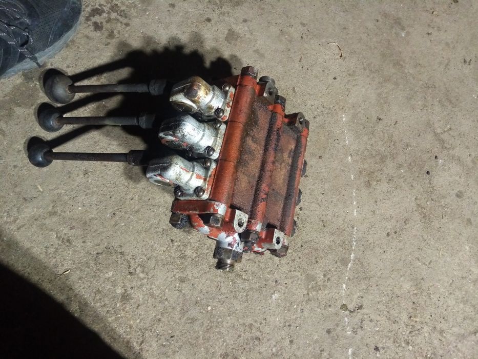 Rozdzielacze 2 i 3 sekcyjne