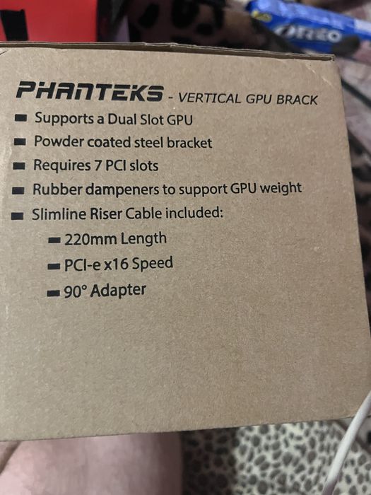 Phanteks Оригинальный вертикальный держатель видеокарты