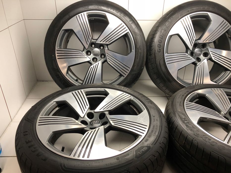 kola felgi 21 audi e tron q7 q8 s line stan bdb
