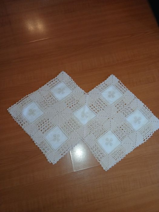 Jogo de panos de quarto em linho com renda bordados