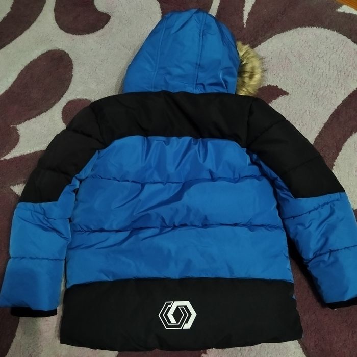 Продам куртку для хлопчика зима