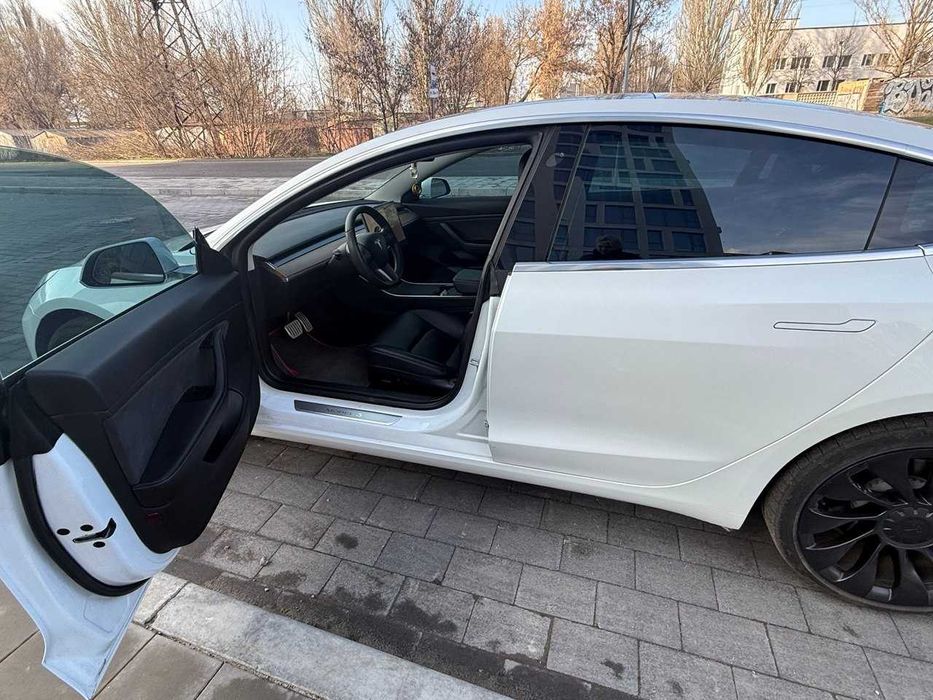 Tesla 3 2019 performance