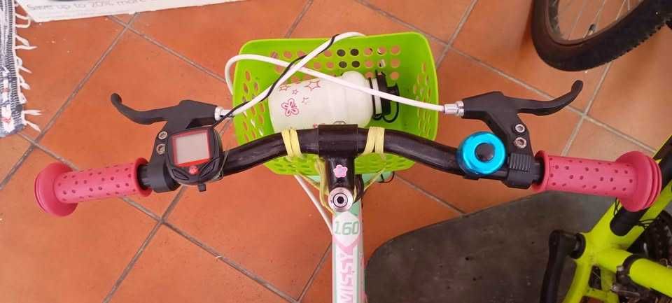 Bicicleta de criança - roda 16 - excelente estado