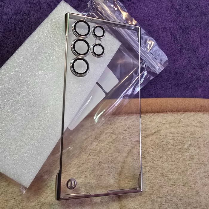 Etui twarde na Samsung S24 Ultra. Plecki przezroczysto srebrne. Nowe
