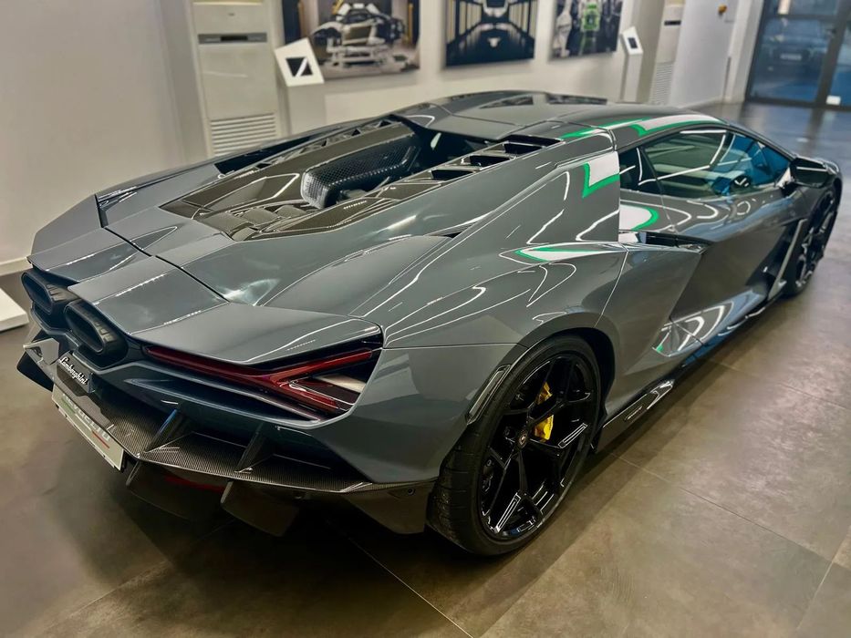 Lamborghini Revuelto 6.5 V12