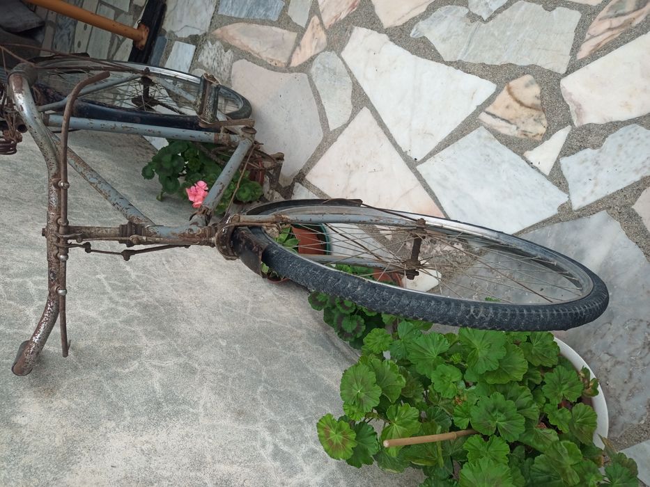 Bicicleta Antiga com mais de 100 anos