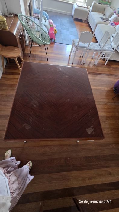 Mesa de Madeira Maciça