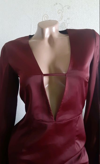 Платье бордовое,белое