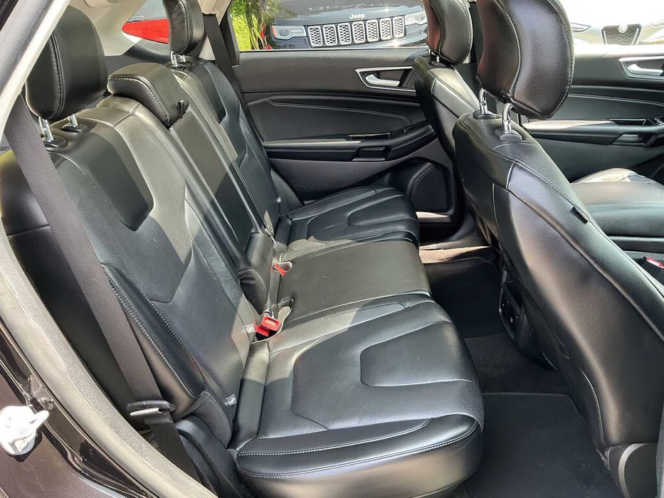 Ford Edge Titanium      2019