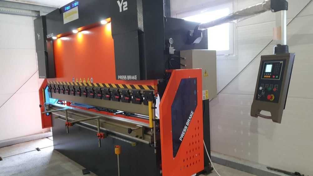 Prasa Krawędziowa 125T/3200 mm