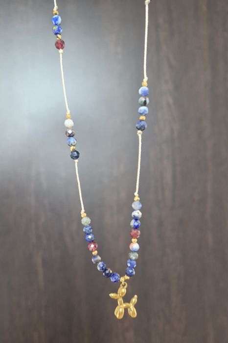 Naszyjnik sznurkowy sodalit lapis lazuli pudelek stal