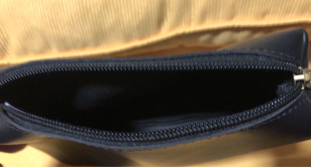 Necessaire de viagem, ou para ter  na mala,