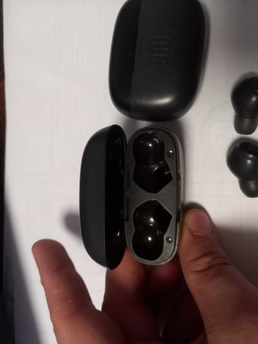 JBL WAVE BEAM/200TWS кейс/навушник