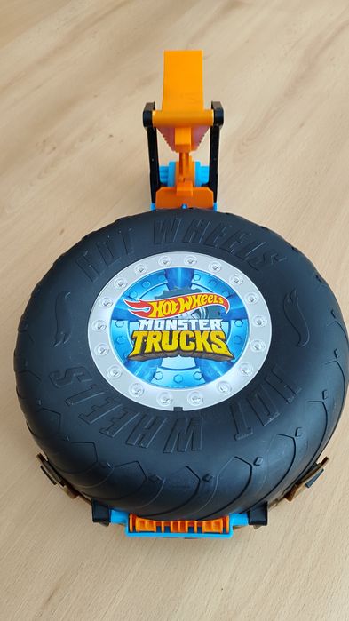 Pista de carros hot wheels - Monster truck